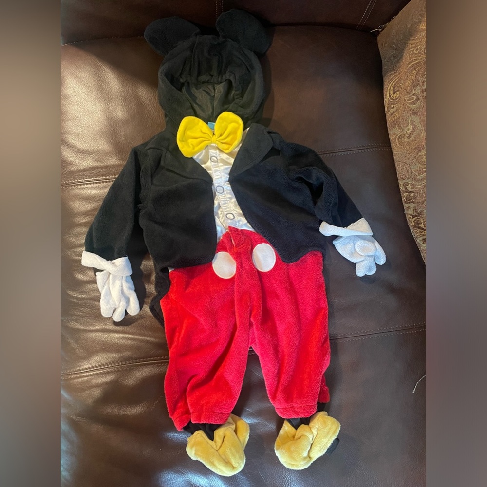 Disney Vintage 3-6 Month Unisex Fleece Mickey Mouse Costume  Unique Fun Warm